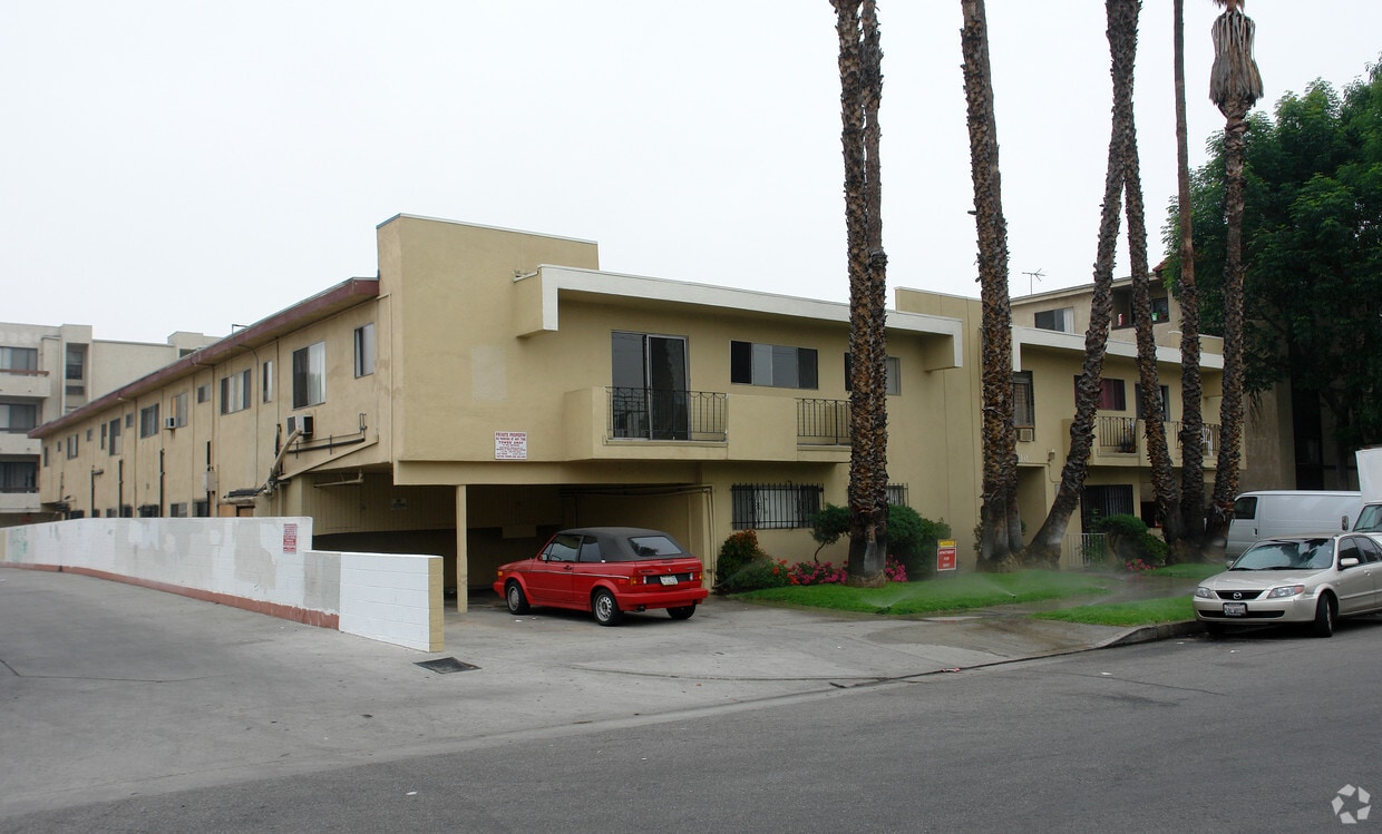 Cedros Apartments Apartments in Panorama City, CA