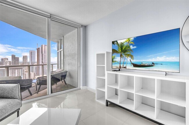 Foto del edificio - 1900 N Bayshore Dr