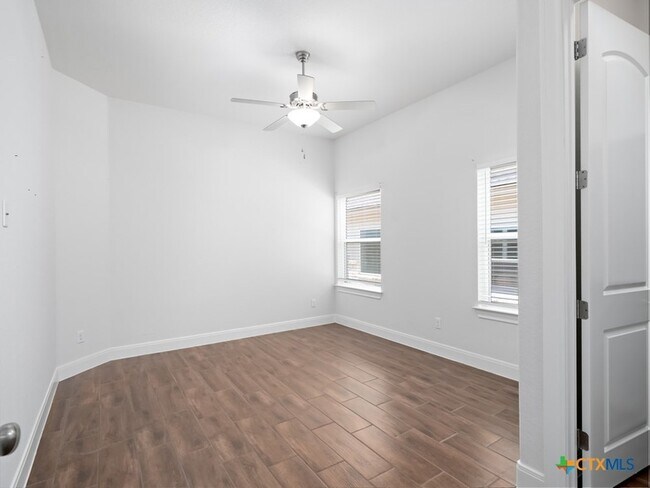 Foto del edificio - 530 Carriage House