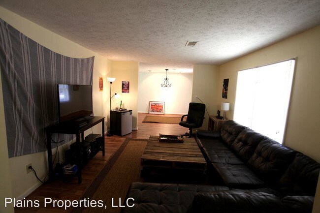 Building Photo - 3 br, 2 bath House - 1204 Jenkins Drive