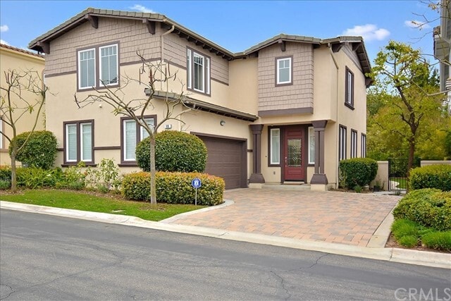 Primary Photo - 19 Pepper Tree Ln