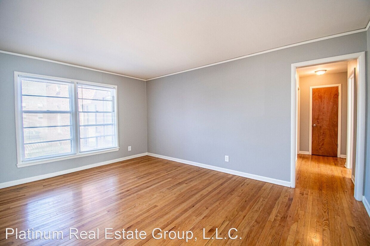 47304730 Cass St, Omaha, NE 68132 Room for Rent in Omaha, NE