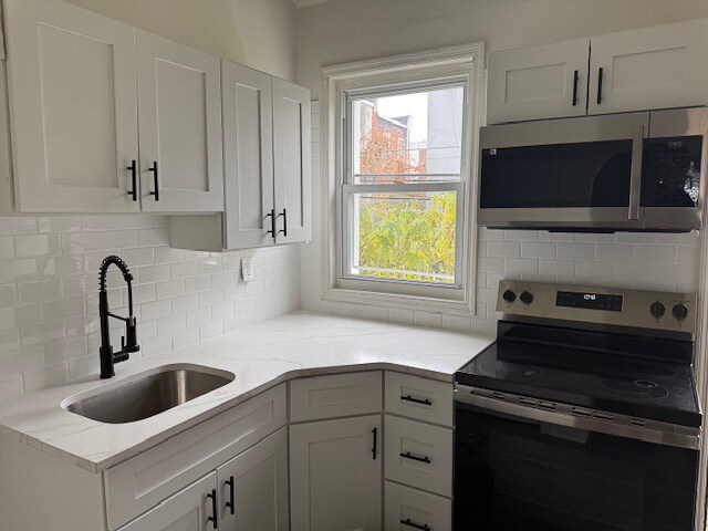 Foto del edificio - 353 N 60th St