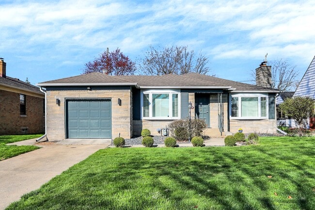 Photo - 1240 N Irvington Ave House