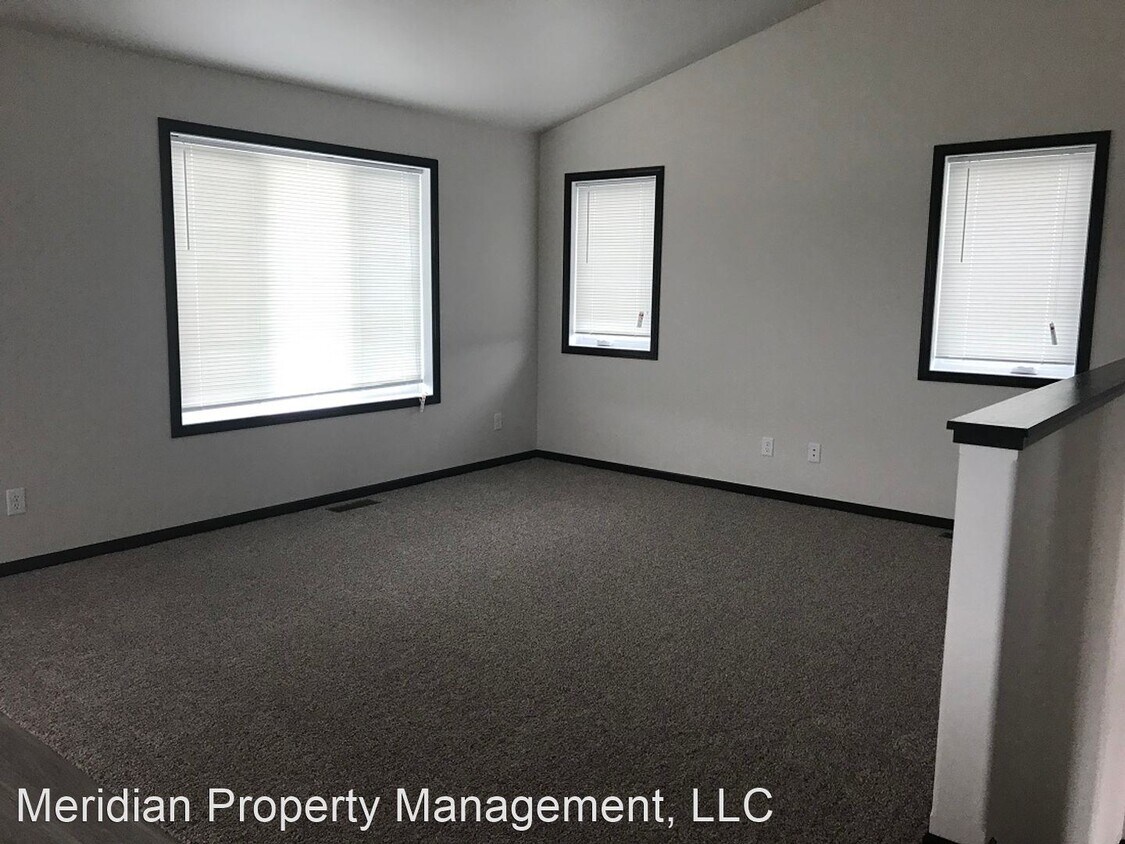 Building Photo - 3 br, 3 bath House - 1404 Goldenwood Dr