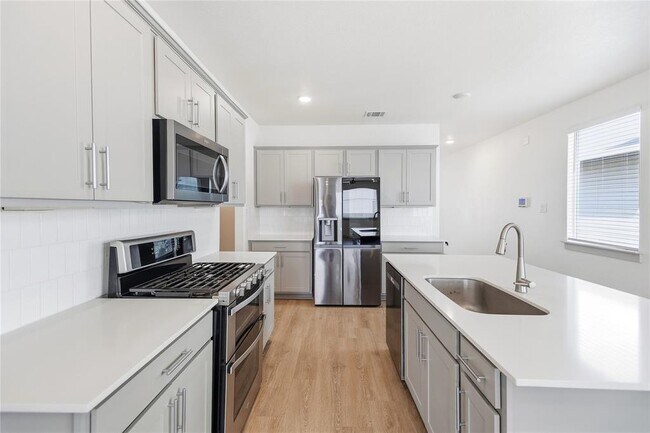 Foto del edificio - 515 Millbrook Blvd