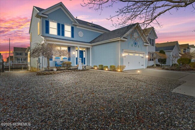 Building Photo - 297 Bayview Ave