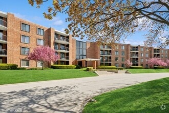 Building Photo - 1515 E Central Rd
