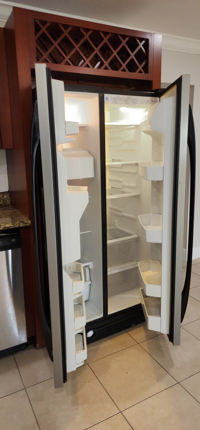 Foto del edificio - 5317 NW 18th Ct