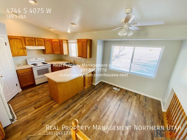 Building Photo - Renovated 5-Bed Roy Home!