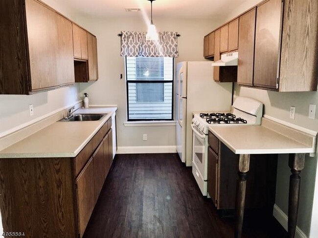 Foto del edificio - 1113 Spruce Hills Dr