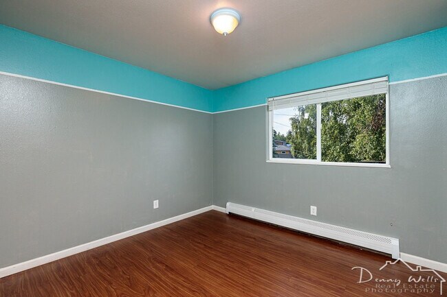 Building Photo - 717 N Bliss