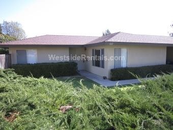 Primary Photo - 120 Calle Vis
