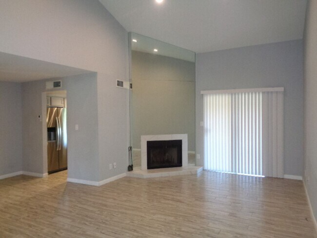 Foto del edificio - Spacious condo in Scottsdale-close to Scot...