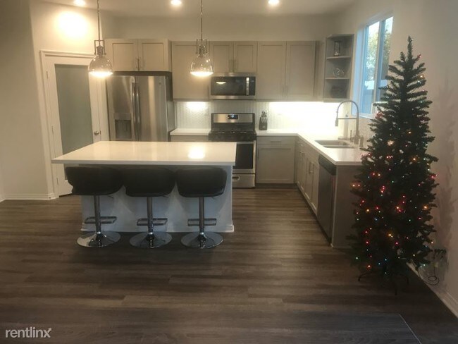 Foto del edificio - 4 br, 3 bath House - 13024 Salinas Ave