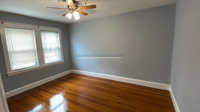 Building Photo - 56 Montfern Ave
