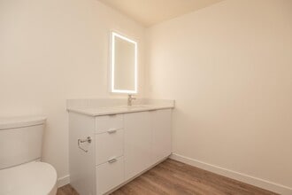 1x1 Bathroom - Mossdale Landing