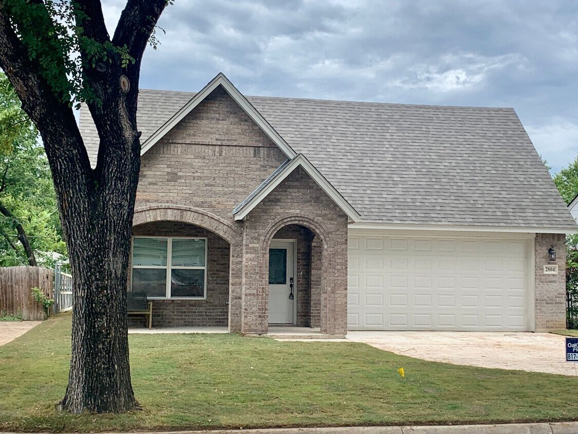 Photo - TCU - 2804 W Bewick Street