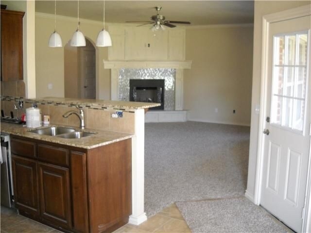 Foto del edificio - 1242 N Shannon Way