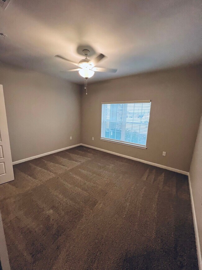 Foto del edificio - 300 Bethany Wy