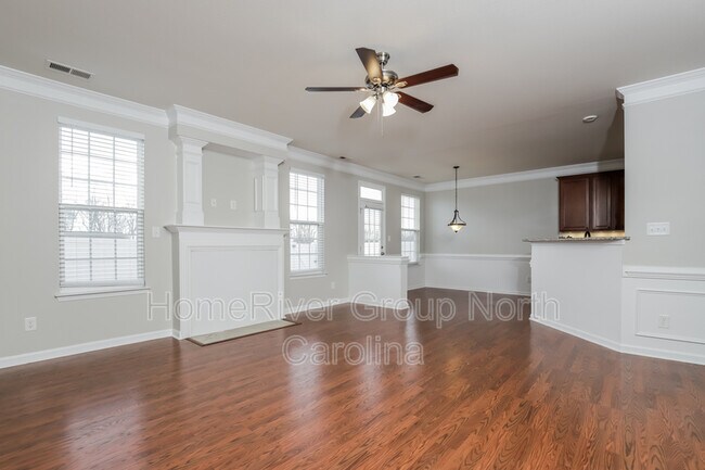 Building Photo - 845 Hedgepath Terrace