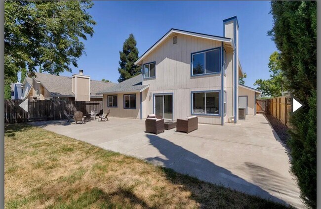 Foto del edificio - 4212 Pearl Wood Way