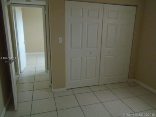 Building Photo - 2/1 Condo - Move in Ready!