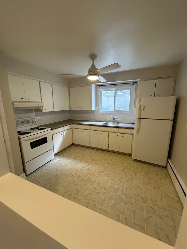 Photo principale - 290 St-Denis St