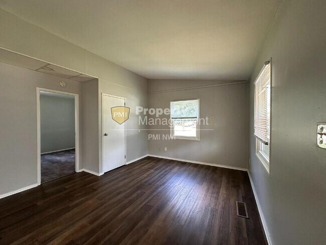 Foto del edificio - 3340 176th St