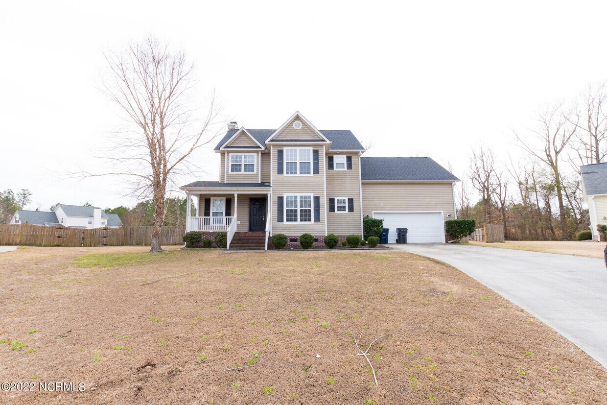 Primary Photo - 109 Huntington Ct