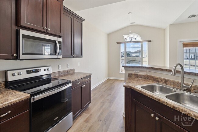 Foto del edificio - 117 Greyfield Cir