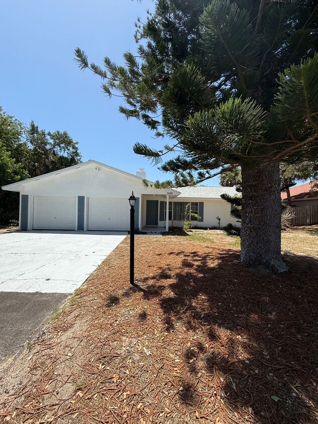 Primary Photo - Melbourne Beach 2 Bedrooms 1 bath