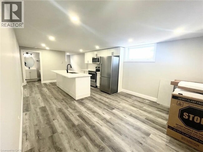 Photo du bâtiment - 242 W 17th St