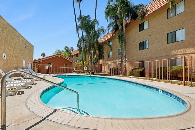 Foto del edificio - Casa Verde at Canyon Crest Hills Apartments