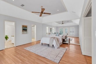 Building Photo - 2244 Sul Ross St