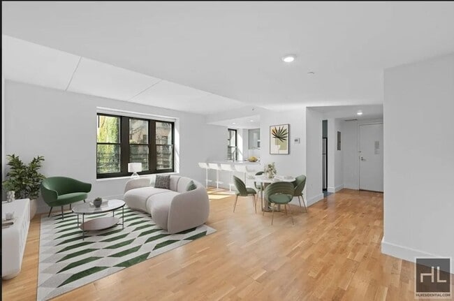 Foto del edificio - 310 Clarkson Ave