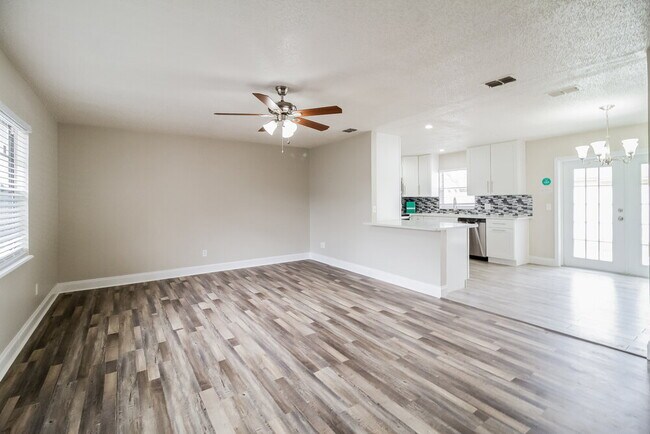 Building Photo - 1441 Wendy Ct