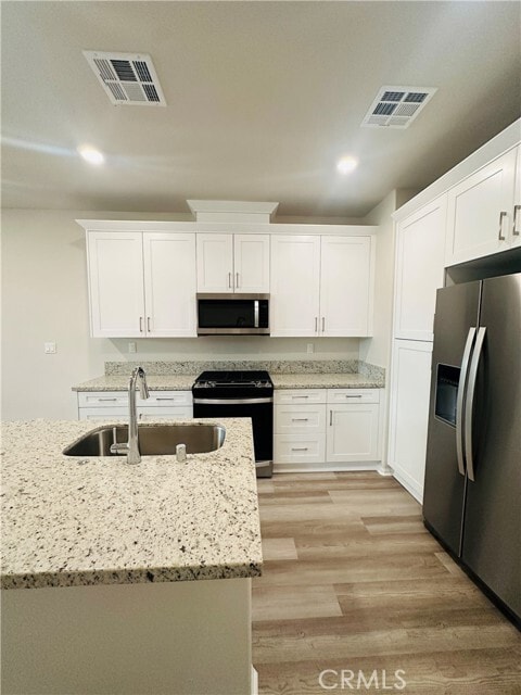 Building Photo - 1460 Stratus Dr