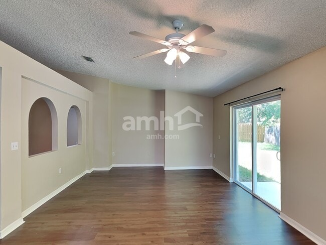 Building Photo - 3012 Valkyrie Rd