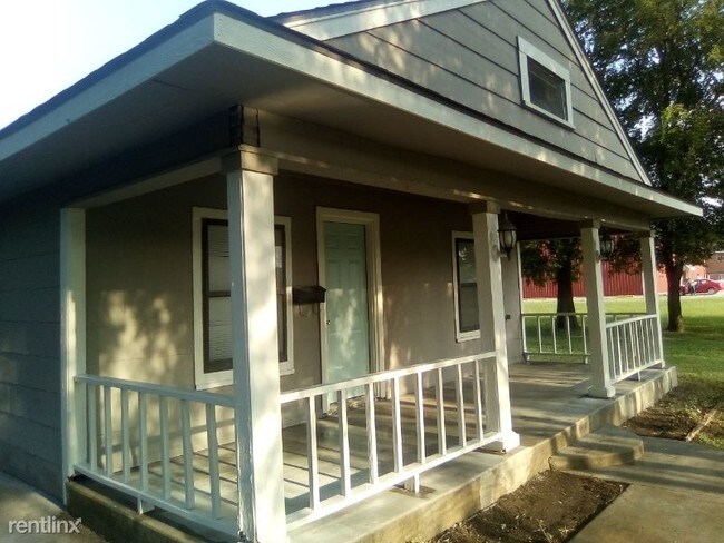 Foto del edificio - 3 br, 2 bath House - 1008 N Wyandotte