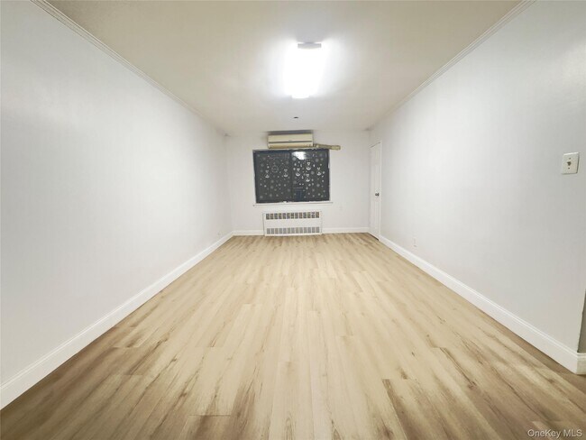 Foto del edificio - 31-42 71st St