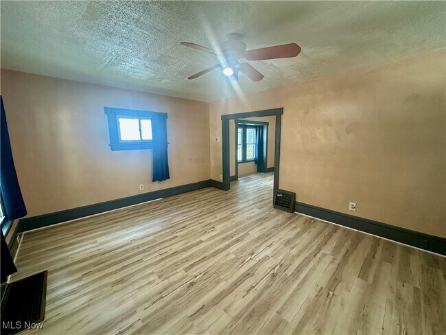 Foto del edificio - 280 Lake St