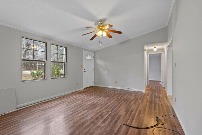 Foto del edificio - 810 Wildwood Cir