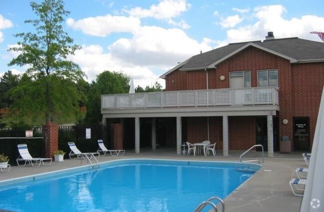 applewood heights pool