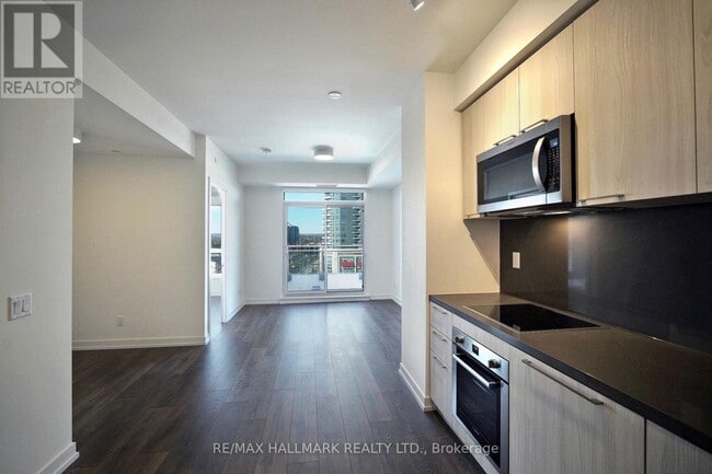 Building Photo - 1 Grandview Ave