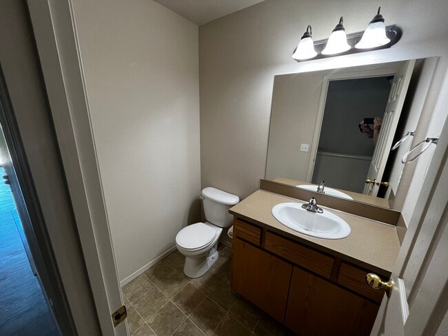 Building Photo - 2518 Valley View Ct