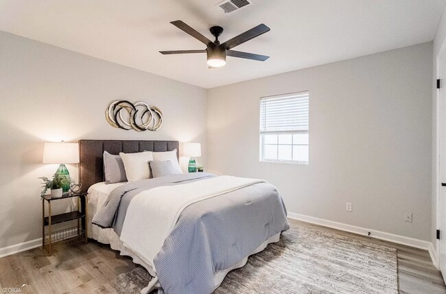 Building Photo - 714 Grant Ter SE