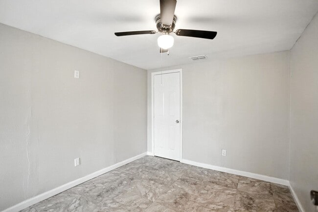 Building Photo - Charming 2-Bedroom Home in Robstown – Newl...