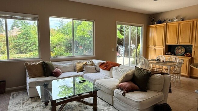 Building Photo - 5631 Birkdale Ct