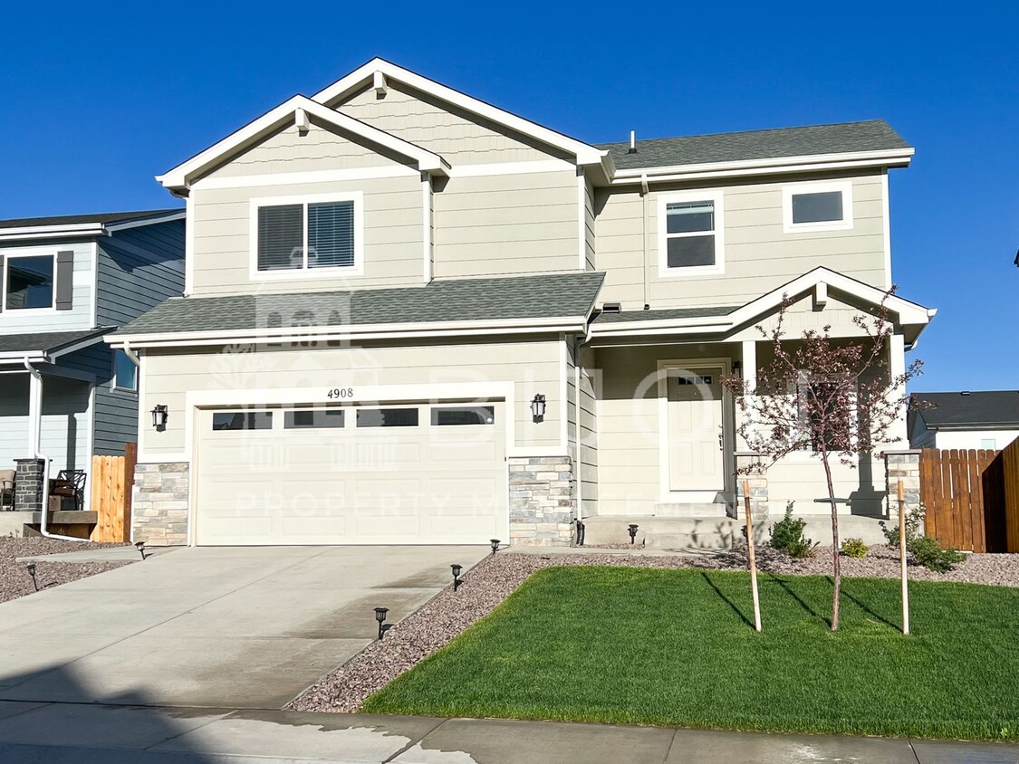 Primary Photo - Gorgeous Home Located South by COS Airport